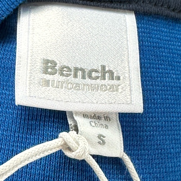 Bench Long Sleeve Play Nice Print Lightweight Sweatshirt - Blue Pink -size Small - Picture 6 of 9